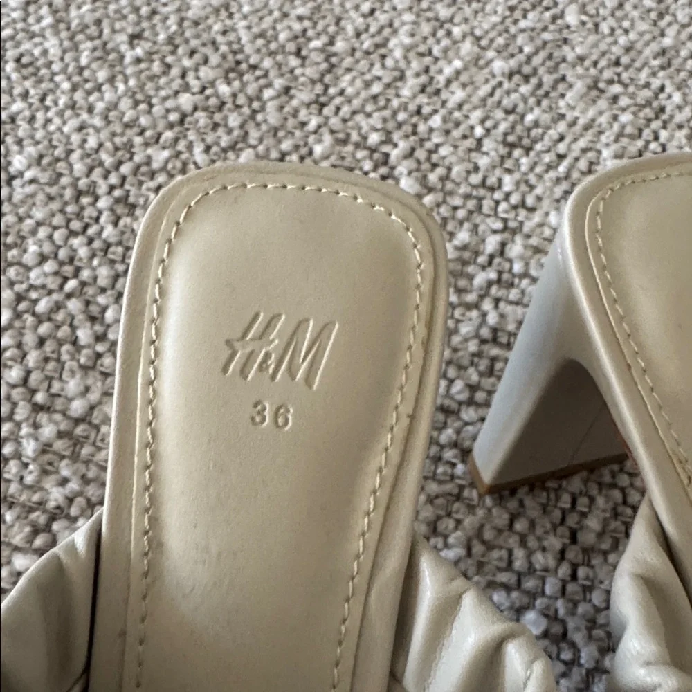 H&M Cream Ruched Strap Sandals - Picture 3 of 5
